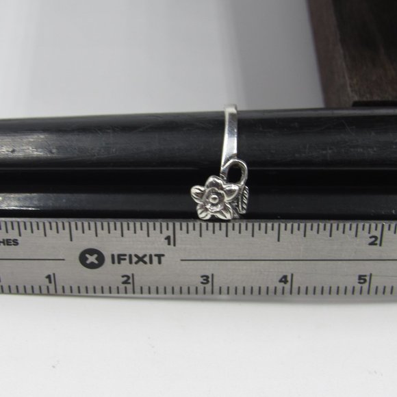 Size 6 Sterling Silver Dainty Ornate Flower Band - Picture 7 of 8